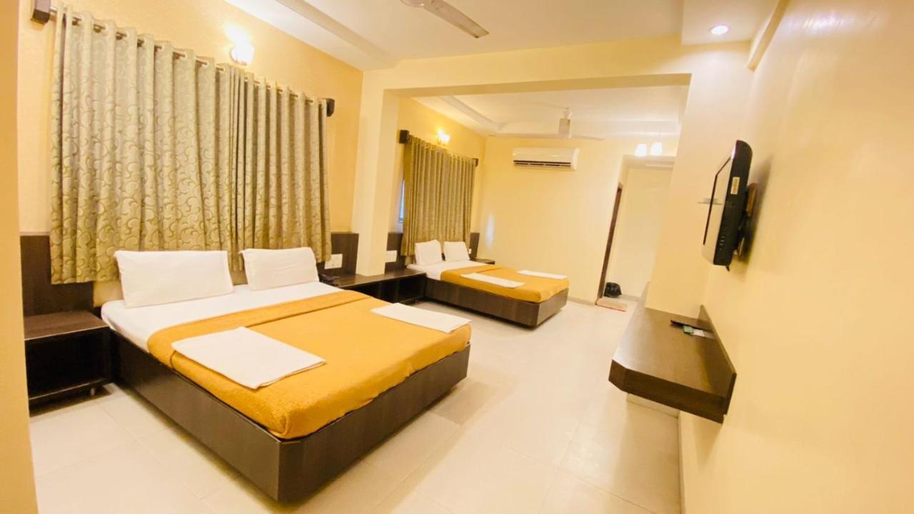 Hotel Sai Gurusthan Shirdi Exterior photo